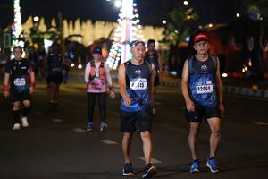 BIB: 515, 42969
                            <button type="button" onclick="openModal(16960695)" class="btn btn-primary btn-sm float-right btn-popup" data-toggle="modal" data-target=".modal-high-quality">
                        <i class="fas fa-shopping-cart"></i> Add to Cart
                    </button>
                                            <button type="button" onclick="isThisMe(16960695, true)" class="btn btn-success btn-sm float-right btn-popup btn-isme hidden" data-toggle="tooltip" data-placement="bottom" title="นี่คือรูปของคุณใช่ไหม คลิกที่นี่เพื่อเอาเข้าอัลบั้ม">
                        <i class="fas fa-plus"></i> Add to album
                    </button>
                    <button type="button" onclick="isThisMe(16960695, false)" class="btn btn-warning btn-sm float-right btn-popup btn-isnotme hidden">
                        <i class="fas fa-ban"></i> Remove from album
                    </button>