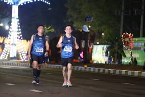 BIB: 40379, 42836
                            <button type="button" onclick="openModal(16889982)" class="btn btn-primary btn-sm float-right btn-popup" data-toggle="modal" data-target=".modal-high-quality">
                        <i class="fas fa-shopping-cart"></i> Add to Cart
                    </button>
                                            <button type="button" onclick="isThisMe(16889982, true)" class="btn btn-success btn-sm float-right btn-popup btn-isme hidden" data-toggle="tooltip" data-placement="bottom" title="นี่คือรูปของคุณใช่ไหม คลิกที่นี่เพื่อเอาเข้าอัลบั้ม">
                        <i class="fas fa-plus"></i> Add to album
                    </button>
                    <button type="button" onclick="isThisMe(16889982, false)" class="btn btn-warning btn-sm float-right btn-popup btn-isnotme hidden">
                        <i class="fas fa-ban"></i> Remove from album
                    </button>