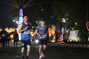 BIB: 42550, 43275
                            <button type="button" onclick="openModal(16901821)" class="btn btn-primary btn-sm float-right btn-popup" data-toggle="modal" data-target=".modal-high-quality">
                        <i class="fas fa-shopping-cart"></i> Add to Cart
                    </button>
                                            <button type="button" onclick="isThisMe(16901821, true)" class="btn btn-success btn-sm float-right btn-popup btn-isme hidden" data-toggle="tooltip" data-placement="bottom" title="นี่คือรูปของคุณใช่ไหม คลิกที่นี่เพื่อเอาเข้าอัลบั้ม">
                        <i class="fas fa-plus"></i> Add to album
                    </button>
                    <button type="button" onclick="isThisMe(16901821, false)" class="btn btn-warning btn-sm float-right btn-popup btn-isnotme hidden">
                        <i class="fas fa-ban"></i> Remove from album
                    </button>
