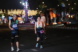 BIB: 42870, 44567
                            <button type="button" onclick="openModal(16975572)" class="btn btn-primary btn-sm float-right btn-popup" data-toggle="modal" data-target=".modal-high-quality">
                        <i class="fas fa-shopping-cart"></i> Add to Cart
                    </button>
                                            <button type="button" onclick="isThisMe(16975572, true)" class="btn btn-success btn-sm float-right btn-popup btn-isme hidden" data-toggle="tooltip" data-placement="bottom" title="นี่คือรูปของคุณใช่ไหม คลิกที่นี่เพื่อเอาเข้าอัลบั้ม">
                        <i class="fas fa-plus"></i> Add to album
                    </button>
                    <button type="button" onclick="isThisMe(16975572, false)" class="btn btn-warning btn-sm float-right btn-popup btn-isnotme hidden">
                        <i class="fas fa-ban"></i> Remove from album
                    </button>