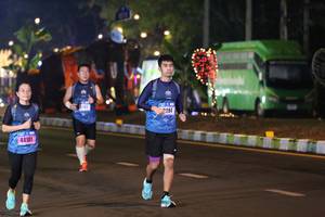 BIB: 107, 284, 44101
                            <button type="button" onclick="openModal(16957045)" class="btn btn-primary btn-sm float-right btn-popup" data-toggle="modal" data-target=".modal-high-quality">
                        <i class="fas fa-shopping-cart"></i> Add to Cart
                    </button>
                                            <button type="button" onclick="isThisMe(16957045, true)" class="btn btn-success btn-sm float-right btn-popup btn-isme hidden" data-toggle="tooltip" data-placement="bottom" title="นี่คือรูปของคุณใช่ไหม คลิกที่นี่เพื่อเอาเข้าอัลบั้ม">
                        <i class="fas fa-plus"></i> Add to album
                    </button>
                    <button type="button" onclick="isThisMe(16957045, false)" class="btn btn-warning btn-sm float-right btn-popup btn-isnotme hidden">
                        <i class="fas fa-ban"></i> Remove from album
                    </button>