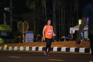 BIB: 26022
                            <button type="button" onclick="openModal(16896639)" class="btn btn-primary btn-sm float-right btn-popup" data-toggle="modal" data-target=".modal-high-quality">
                        <i class="fas fa-shopping-cart"></i> Add to Cart
                    </button>
                                            <button type="button" onclick="isThisMe(16896639, true)" class="btn btn-success btn-sm float-right btn-popup btn-isme hidden" data-toggle="tooltip" data-placement="bottom" title="นี่คือรูปของคุณใช่ไหม คลิกที่นี่เพื่อเอาเข้าอัลบั้ม">
                        <i class="fas fa-plus"></i> Add to album
                    </button>
                    <button type="button" onclick="isThisMe(16896639, false)" class="btn btn-warning btn-sm float-right btn-popup btn-isnotme hidden">
                        <i class="fas fa-ban"></i> Remove from album
                    </button>