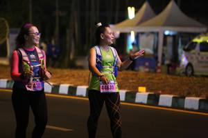 BIB: 427, 44639
                            <button type="button" onclick="openModal(16971898)" class="btn btn-primary btn-sm float-right btn-popup" data-toggle="modal" data-target=".modal-high-quality">
                        <i class="fas fa-shopping-cart"></i> Add to Cart
                    </button>
                                            <button type="button" onclick="isThisMe(16971898, true)" class="btn btn-success btn-sm float-right btn-popup btn-isme hidden" data-toggle="tooltip" data-placement="bottom" title="นี่คือรูปของคุณใช่ไหม คลิกที่นี่เพื่อเอาเข้าอัลบั้ม">
                        <i class="fas fa-plus"></i> Add to album
                    </button>
                    <button type="button" onclick="isThisMe(16971898, false)" class="btn btn-warning btn-sm float-right btn-popup btn-isnotme hidden">
                        <i class="fas fa-ban"></i> Remove from album
                    </button>