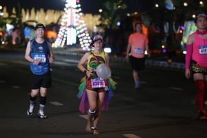 BIB: 419, 0561, 63418
                            <button type="button" onclick="openModal(16958416)" class="btn btn-primary btn-sm float-right btn-popup" data-toggle="modal" data-target=".modal-high-quality">
                        <i class="fas fa-shopping-cart"></i> Add to Cart
                    </button>
                                            <button type="button" onclick="isThisMe(16958416, true)" class="btn btn-success btn-sm float-right btn-popup btn-isme hidden" data-toggle="tooltip" data-placement="bottom" title="นี่คือรูปของคุณใช่ไหม คลิกที่นี่เพื่อเอาเข้าอัลบั้ม">
                        <i class="fas fa-plus"></i> Add to album
                    </button>
                    <button type="button" onclick="isThisMe(16958416, false)" class="btn btn-warning btn-sm float-right btn-popup btn-isnotme hidden">
                        <i class="fas fa-ban"></i> Remove from album
                    </button>
