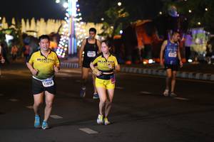 BIB: 4124, 43058
                            <button type="button" onclick="openModal(16950012)" class="btn btn-primary btn-sm float-right btn-popup" data-toggle="modal" data-target=".modal-high-quality">
                        <i class="fas fa-shopping-cart"></i> Add to Cart
                    </button>
                                            <button type="button" onclick="isThisMe(16950012, true)" class="btn btn-success btn-sm float-right btn-popup btn-isme hidden" data-toggle="tooltip" data-placement="bottom" title="นี่คือรูปของคุณใช่ไหม คลิกที่นี่เพื่อเอาเข้าอัลบั้ม">
                        <i class="fas fa-plus"></i> Add to album
                    </button>
                    <button type="button" onclick="isThisMe(16950012, false)" class="btn btn-warning btn-sm float-right btn-popup btn-isnotme hidden">
                        <i class="fas fa-ban"></i> Remove from album
                    </button>