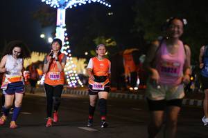BIB: 25824, 26379, 26968
                            <button type="button" onclick="openModal(16877560)" class="btn btn-primary btn-sm float-right btn-popup" data-toggle="modal" data-target=".modal-high-quality">
                        <i class="fas fa-shopping-cart"></i> Add to Cart
                    </button>
                                            <button type="button" onclick="isThisMe(16877560, true)" class="btn btn-success btn-sm float-right btn-popup btn-isme hidden" data-toggle="tooltip" data-placement="bottom" title="นี่คือรูปของคุณใช่ไหม คลิกที่นี่เพื่อเอาเข้าอัลบั้ม">
                        <i class="fas fa-plus"></i> Add to album
                    </button>
                    <button type="button" onclick="isThisMe(16877560, false)" class="btn btn-warning btn-sm float-right btn-popup btn-isnotme hidden">
                        <i class="fas fa-ban"></i> Remove from album
                    </button>