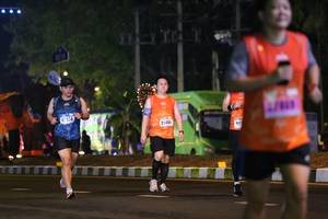 BIB: 4534, 23441
                            <button type="button" onclick="openModal(16869462)" class="btn btn-primary btn-sm float-right btn-popup" data-toggle="modal" data-target=".modal-high-quality">
                        <i class="fas fa-shopping-cart"></i> Add to Cart
                    </button>
                                            <button type="button" onclick="isThisMe(16869462, true)" class="btn btn-success btn-sm float-right btn-popup btn-isme hidden" data-toggle="tooltip" data-placement="bottom" title="นี่คือรูปของคุณใช่ไหม คลิกที่นี่เพื่อเอาเข้าอัลบั้ม">
                        <i class="fas fa-plus"></i> Add to album
                    </button>
                    <button type="button" onclick="isThisMe(16869462, false)" class="btn btn-warning btn-sm float-right btn-popup btn-isnotme hidden">
                        <i class="fas fa-ban"></i> Remove from album
                    </button>