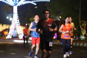 BIB: 27674, 417
                            <button type="button" onclick="openModal(16900899)" class="btn btn-primary btn-sm float-right btn-popup" data-toggle="modal" data-target=".modal-high-quality">
                        <i class="fas fa-shopping-cart"></i> Add to Cart
                    </button>
                                            <button type="button" onclick="isThisMe(16900899, true)" class="btn btn-success btn-sm float-right btn-popup btn-isme hidden" data-toggle="tooltip" data-placement="bottom" title="นี่คือรูปของคุณใช่ไหม คลิกที่นี่เพื่อเอาเข้าอัลบั้ม">
                        <i class="fas fa-plus"></i> Add to album
                    </button>
                    <button type="button" onclick="isThisMe(16900899, false)" class="btn btn-warning btn-sm float-right btn-popup btn-isnotme hidden">
                        <i class="fas fa-ban"></i> Remove from album
                    </button>
