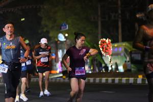 BIB: 300, 42895, 235, 82406
                            <button type="button" onclick="openModal(16897769)" class="btn btn-primary btn-sm float-right btn-popup" data-toggle="modal" data-target=".modal-high-quality">
                        <i class="fas fa-shopping-cart"></i> Add to Cart
                    </button>
                                            <button type="button" onclick="isThisMe(16897769, true)" class="btn btn-success btn-sm float-right btn-popup btn-isme hidden" data-toggle="tooltip" data-placement="bottom" title="นี่คือรูปของคุณใช่ไหม คลิกที่นี่เพื่อเอาเข้าอัลบั้ม">
                        <i class="fas fa-plus"></i> Add to album
                    </button>
                    <button type="button" onclick="isThisMe(16897769, false)" class="btn btn-warning btn-sm float-right btn-popup btn-isnotme hidden">
                        <i class="fas fa-ban"></i> Remove from album
                    </button>
