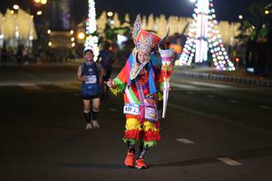 BIB: 428
                            <button type="button" onclick="openModal(16972542)" class="btn btn-primary btn-sm float-right btn-popup" data-toggle="modal" data-target=".modal-high-quality">
                        <i class="fas fa-shopping-cart"></i> Add to Cart
                    </button>
                                            <button type="button" onclick="isThisMe(16972542, true)" class="btn btn-success btn-sm float-right btn-popup btn-isme hidden" data-toggle="tooltip" data-placement="bottom" title="นี่คือรูปของคุณใช่ไหม คลิกที่นี่เพื่อเอาเข้าอัลบั้ม">
                        <i class="fas fa-plus"></i> Add to album
                    </button>
                    <button type="button" onclick="isThisMe(16972542, false)" class="btn btn-warning btn-sm float-right btn-popup btn-isnotme hidden">
                        <i class="fas fa-ban"></i> Remove from album
                    </button>