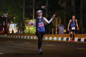 BIB: 44167
                            <button type="button" onclick="openModal(16893866)" class="btn btn-primary btn-sm float-right btn-popup" data-toggle="modal" data-target=".modal-high-quality">
                        <i class="fas fa-shopping-cart"></i> Add to Cart
                    </button>
                                            <button type="button" onclick="isThisMe(16893866, true)" class="btn btn-success btn-sm float-right btn-popup btn-isme hidden" data-toggle="tooltip" data-placement="bottom" title="นี่คือรูปของคุณใช่ไหม คลิกที่นี่เพื่อเอาเข้าอัลบั้ม">
                        <i class="fas fa-plus"></i> Add to album
                    </button>
                    <button type="button" onclick="isThisMe(16893866, false)" class="btn btn-warning btn-sm float-right btn-popup btn-isnotme hidden">
                        <i class="fas fa-ban"></i> Remove from album
                    </button>