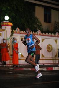 BIB: 617, 21958
                            <button type="button" onclick="openModal(17907380)" class="btn btn-primary btn-sm float-right btn-popup" data-toggle="modal" data-target=".modal-high-quality">
                        <i class="fas fa-shopping-cart"></i> Add to Cart
                    </button>
                                            <button type="button" onclick="isThisMe(17907380, true)" class="btn btn-success btn-sm float-right btn-popup btn-isme hidden" data-toggle="tooltip" data-placement="bottom" title="นี่คือรูปของคุณใช่ไหม คลิกที่นี่เพื่อเอาเข้าอัลบั้ม">
                        <i class="fas fa-plus"></i> Add to album
                    </button>
                    <button type="button" onclick="isThisMe(17907380, false)" class="btn btn-warning btn-sm float-right btn-popup btn-isnotme hidden">
                        <i class="fas fa-ban"></i> Remove from album
                    </button>