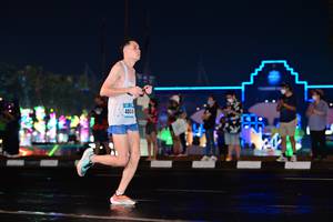 BIB: 4054
                            <button type="button" onclick="openModal(17677739)" class="btn btn-primary btn-sm float-right btn-popup" data-toggle="modal" data-target=".modal-high-quality">
                        <i class="fas fa-shopping-cart"></i> Add to Cart
                    </button>
                                            <button type="button" onclick="isThisMe(17677739, true)" class="btn btn-success btn-sm float-right btn-popup btn-isme hidden" data-toggle="tooltip" data-placement="bottom" title="นี่คือรูปของคุณใช่ไหม คลิกที่นี่เพื่อเอาเข้าอัลบั้ม">
                        <i class="fas fa-plus"></i> Add to album
                    </button>
                    <button type="button" onclick="isThisMe(17677739, false)" class="btn btn-warning btn-sm float-right btn-popup btn-isnotme hidden">
                        <i class="fas fa-ban"></i> Remove from album
                    </button>