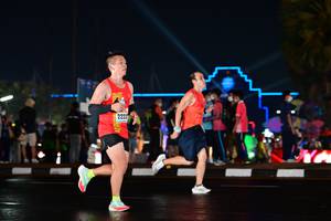 BIB: 222
                            <button type="button" onclick="openModal(17680106)" class="btn btn-primary btn-sm float-right btn-popup" data-toggle="modal" data-target=".modal-high-quality">
                        <i class="fas fa-shopping-cart"></i> Add to Cart
                    </button>
                                            <button type="button" onclick="isThisMe(17680106, true)" class="btn btn-success btn-sm float-right btn-popup btn-isme hidden" data-toggle="tooltip" data-placement="bottom" title="นี่คือรูปของคุณใช่ไหม คลิกที่นี่เพื่อเอาเข้าอัลบั้ม">
                        <i class="fas fa-plus"></i> Add to album
                    </button>
                    <button type="button" onclick="isThisMe(17680106, false)" class="btn btn-warning btn-sm float-right btn-popup btn-isnotme hidden">
                        <i class="fas fa-ban"></i> Remove from album
                    </button>