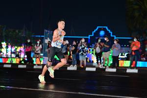 BIB: 2105
                            <button type="button" onclick="openModal(17678139)" class="btn btn-primary btn-sm float-right btn-popup" data-toggle="modal" data-target=".modal-high-quality">
                        <i class="fas fa-shopping-cart"></i> Add to Cart
                    </button>
                                            <button type="button" onclick="isThisMe(17678139, true)" class="btn btn-success btn-sm float-right btn-popup btn-isme hidden" data-toggle="tooltip" data-placement="bottom" title="นี่คือรูปของคุณใช่ไหม คลิกที่นี่เพื่อเอาเข้าอัลบั้ม">
                        <i class="fas fa-plus"></i> Add to album
                    </button>
                    <button type="button" onclick="isThisMe(17678139, false)" class="btn btn-warning btn-sm float-right btn-popup btn-isnotme hidden">
                        <i class="fas fa-ban"></i> Remove from album
                    </button>