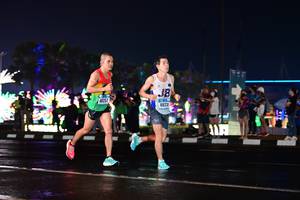 BIB: 40257, 4023
                            <button type="button" onclick="openModal(17677766)" class="btn btn-primary btn-sm float-right btn-popup" data-toggle="modal" data-target=".modal-high-quality">
                        <i class="fas fa-shopping-cart"></i> Add to Cart
                    </button>
                                            <button type="button" onclick="isThisMe(17677766, true)" class="btn btn-success btn-sm float-right btn-popup btn-isme hidden" data-toggle="tooltip" data-placement="bottom" title="นี่คือรูปของคุณใช่ไหม คลิกที่นี่เพื่อเอาเข้าอัลบั้ม">
                        <i class="fas fa-plus"></i> Add to album
                    </button>
                    <button type="button" onclick="isThisMe(17677766, false)" class="btn btn-warning btn-sm float-right btn-popup btn-isnotme hidden">
                        <i class="fas fa-ban"></i> Remove from album
                    </button>