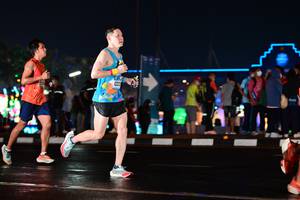 BIB: 4232
                            <button type="button" onclick="openModal(17680276)" class="btn btn-primary btn-sm float-right btn-popup" data-toggle="modal" data-target=".modal-high-quality">
                        <i class="fas fa-shopping-cart"></i> Add to Cart
                    </button>
                                            <button type="button" onclick="isThisMe(17680276, true)" class="btn btn-success btn-sm float-right btn-popup btn-isme hidden" data-toggle="tooltip" data-placement="bottom" title="นี่คือรูปของคุณใช่ไหม คลิกที่นี่เพื่อเอาเข้าอัลบั้ม">
                        <i class="fas fa-plus"></i> Add to album
                    </button>
                    <button type="button" onclick="isThisMe(17680276, false)" class="btn btn-warning btn-sm float-right btn-popup btn-isnotme hidden">
                        <i class="fas fa-ban"></i> Remove from album
                    </button>