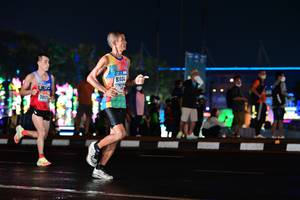 BIB: 92404, 2017
                            <button type="button" onclick="openModal(17679335)" class="btn btn-primary btn-sm float-right btn-popup" data-toggle="modal" data-target=".modal-high-quality">
                        <i class="fas fa-shopping-cart"></i> Add to Cart
                    </button>
                                            <button type="button" onclick="isThisMe(17679335, true)" class="btn btn-success btn-sm float-right btn-popup btn-isme hidden" data-toggle="tooltip" data-placement="bottom" title="นี่คือรูปของคุณใช่ไหม คลิกที่นี่เพื่อเอาเข้าอัลบั้ม">
                        <i class="fas fa-plus"></i> Add to album
                    </button>
                    <button type="button" onclick="isThisMe(17679335, false)" class="btn btn-warning btn-sm float-right btn-popup btn-isnotme hidden">
                        <i class="fas fa-ban"></i> Remove from album
                    </button>