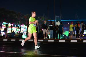 BIB: 2090
                            <button type="button" onclick="openModal(17679905)" class="btn btn-primary btn-sm float-right btn-popup" data-toggle="modal" data-target=".modal-high-quality">
                        <i class="fas fa-shopping-cart"></i> Add to Cart
                    </button>
                                            <button type="button" onclick="isThisMe(17679905, true)" class="btn btn-success btn-sm float-right btn-popup btn-isme hidden" data-toggle="tooltip" data-placement="bottom" title="นี่คือรูปของคุณใช่ไหม คลิกที่นี่เพื่อเอาเข้าอัลบั้ม">
                        <i class="fas fa-plus"></i> Add to album
                    </button>
                    <button type="button" onclick="isThisMe(17679905, false)" class="btn btn-warning btn-sm float-right btn-popup btn-isnotme hidden">
                        <i class="fas fa-ban"></i> Remove from album
                    </button>