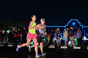 BIB: 4135
                            <button type="button" onclick="openModal(17678614)" class="btn btn-primary btn-sm float-right btn-popup" data-toggle="modal" data-target=".modal-high-quality">
                        <i class="fas fa-shopping-cart"></i> Add to Cart
                    </button>
                                            <button type="button" onclick="isThisMe(17678614, true)" class="btn btn-success btn-sm float-right btn-popup btn-isme hidden" data-toggle="tooltip" data-placement="bottom" title="นี่คือรูปของคุณใช่ไหม คลิกที่นี่เพื่อเอาเข้าอัลบั้ม">
                        <i class="fas fa-plus"></i> Add to album
                    </button>
                    <button type="button" onclick="isThisMe(17678614, false)" class="btn btn-warning btn-sm float-right btn-popup btn-isnotme hidden">
                        <i class="fas fa-ban"></i> Remove from album
                    </button>