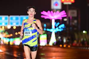 BIB: 41024
                            <button type="button" onclick="openModal(17676712)" class="btn btn-primary btn-sm float-right btn-popup" data-toggle="modal" data-target=".modal-high-quality">
                        <i class="fas fa-shopping-cart"></i> Add to Cart
                    </button>
                                            <button type="button" onclick="isThisMe(17676712, true)" class="btn btn-success btn-sm float-right btn-popup btn-isme hidden" data-toggle="tooltip" data-placement="bottom" title="นี่คือรูปของคุณใช่ไหม คลิกที่นี่เพื่อเอาเข้าอัลบั้ม">
                        <i class="fas fa-plus"></i> Add to album
                    </button>
                    <button type="button" onclick="isThisMe(17676712, false)" class="btn btn-warning btn-sm float-right btn-popup btn-isnotme hidden">
                        <i class="fas fa-ban"></i> Remove from album
                    </button>