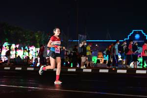 BIB: 252
                            <button type="button" onclick="openModal(17679461)" class="btn btn-primary btn-sm float-right btn-popup" data-toggle="modal" data-target=".modal-high-quality">
                        <i class="fas fa-shopping-cart"></i> Add to Cart
                    </button>
                                            <button type="button" onclick="isThisMe(17679461, true)" class="btn btn-success btn-sm float-right btn-popup btn-isme hidden" data-toggle="tooltip" data-placement="bottom" title="นี่คือรูปของคุณใช่ไหม คลิกที่นี่เพื่อเอาเข้าอัลบั้ม">
                        <i class="fas fa-plus"></i> Add to album
                    </button>
                    <button type="button" onclick="isThisMe(17679461, false)" class="btn btn-warning btn-sm float-right btn-popup btn-isnotme hidden">
                        <i class="fas fa-ban"></i> Remove from album
                    </button>