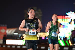 BIB: 089, 77407
                            <button type="button" onclick="openModal(17681513)" class="btn btn-primary btn-sm float-right btn-popup" data-toggle="modal" data-target=".modal-high-quality">
                        <i class="fas fa-shopping-cart"></i> Add to Cart
                    </button>
                                            <button type="button" onclick="isThisMe(17681513, true)" class="btn btn-success btn-sm float-right btn-popup btn-isme hidden" data-toggle="tooltip" data-placement="bottom" title="นี่คือรูปของคุณใช่ไหม คลิกที่นี่เพื่อเอาเข้าอัลบั้ม">
                        <i class="fas fa-plus"></i> Add to album
                    </button>
                    <button type="button" onclick="isThisMe(17681513, false)" class="btn btn-warning btn-sm float-right btn-popup btn-isnotme hidden">
                        <i class="fas fa-ban"></i> Remove from album
                    </button>