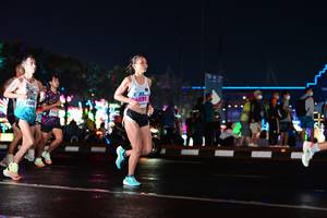 BIB: 44291, 210
                            <button type="button" onclick="openModal(17679622)" class="btn btn-primary btn-sm float-right btn-popup" data-toggle="modal" data-target=".modal-high-quality">
                        <i class="fas fa-shopping-cart"></i> Add to Cart
                    </button>
                                            <button type="button" onclick="isThisMe(17679622, true)" class="btn btn-success btn-sm float-right btn-popup btn-isme hidden" data-toggle="tooltip" data-placement="bottom" title="นี่คือรูปของคุณใช่ไหม คลิกที่นี่เพื่อเอาเข้าอัลบั้ม">
                        <i class="fas fa-plus"></i> Add to album
                    </button>
                    <button type="button" onclick="isThisMe(17679622, false)" class="btn btn-warning btn-sm float-right btn-popup btn-isnotme hidden">
                        <i class="fas fa-ban"></i> Remove from album
                    </button>