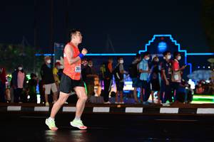 BIB: 205
                            <button type="button" onclick="openModal(17679367)" class="btn btn-primary btn-sm float-right btn-popup" data-toggle="modal" data-target=".modal-high-quality">
                        <i class="fas fa-shopping-cart"></i> Add to Cart
                    </button>
                                            <button type="button" onclick="isThisMe(17679367, true)" class="btn btn-success btn-sm float-right btn-popup btn-isme hidden" data-toggle="tooltip" data-placement="bottom" title="นี่คือรูปของคุณใช่ไหม คลิกที่นี่เพื่อเอาเข้าอัลบั้ม">
                        <i class="fas fa-plus"></i> Add to album
                    </button>
                    <button type="button" onclick="isThisMe(17679367, false)" class="btn btn-warning btn-sm float-right btn-popup btn-isnotme hidden">
                        <i class="fas fa-ban"></i> Remove from album
                    </button>