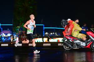 BIB: 240
                            <button type="button" onclick="openModal(17676626)" class="btn btn-primary btn-sm float-right btn-popup" data-toggle="modal" data-target=".modal-high-quality">
                        <i class="fas fa-shopping-cart"></i> Add to Cart
                    </button>
                                            <button type="button" onclick="isThisMe(17676626, true)" class="btn btn-success btn-sm float-right btn-popup btn-isme hidden" data-toggle="tooltip" data-placement="bottom" title="นี่คือรูปของคุณใช่ไหม คลิกที่นี่เพื่อเอาเข้าอัลบั้ม">
                        <i class="fas fa-plus"></i> Add to album
                    </button>
                    <button type="button" onclick="isThisMe(17676626, false)" class="btn btn-warning btn-sm float-right btn-popup btn-isnotme hidden">
                        <i class="fas fa-ban"></i> Remove from album
                    </button>