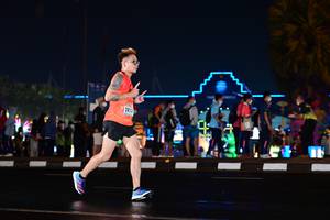 BIB: 240
                            <button type="button" onclick="openModal(17679438)" class="btn btn-primary btn-sm float-right btn-popup" data-toggle="modal" data-target=".modal-high-quality">
                        <i class="fas fa-shopping-cart"></i> Add to Cart
                    </button>
                                            <button type="button" onclick="isThisMe(17679438, true)" class="btn btn-success btn-sm float-right btn-popup btn-isme hidden" data-toggle="tooltip" data-placement="bottom" title="นี่คือรูปของคุณใช่ไหม คลิกที่นี่เพื่อเอาเข้าอัลบั้ม">
                        <i class="fas fa-plus"></i> Add to album
                    </button>
                    <button type="button" onclick="isThisMe(17679438, false)" class="btn btn-warning btn-sm float-right btn-popup btn-isnotme hidden">
                        <i class="fas fa-ban"></i> Remove from album
                    </button>