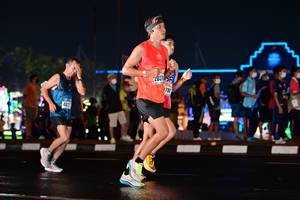 BIB: 780, 402
                            <button type="button" onclick="openModal(17679375)" class="btn btn-primary btn-sm float-right btn-popup" data-toggle="modal" data-target=".modal-high-quality">
                        <i class="fas fa-shopping-cart"></i> Add to Cart
                    </button>
                                            <button type="button" onclick="isThisMe(17679375, true)" class="btn btn-success btn-sm float-right btn-popup btn-isme hidden" data-toggle="tooltip" data-placement="bottom" title="นี่คือรูปของคุณใช่ไหม คลิกที่นี่เพื่อเอาเข้าอัลบั้ม">
                        <i class="fas fa-plus"></i> Add to album
                    </button>
                    <button type="button" onclick="isThisMe(17679375, false)" class="btn btn-warning btn-sm float-right btn-popup btn-isnotme hidden">
                        <i class="fas fa-ban"></i> Remove from album
                    </button>