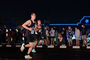 BIB: 4107
                            <button type="button" onclick="openModal(17678529)" class="btn btn-primary btn-sm float-right btn-popup" data-toggle="modal" data-target=".modal-high-quality">
                        <i class="fas fa-shopping-cart"></i> Add to Cart
                    </button>
                                            <button type="button" onclick="isThisMe(17678529, true)" class="btn btn-success btn-sm float-right btn-popup btn-isme hidden" data-toggle="tooltip" data-placement="bottom" title="นี่คือรูปของคุณใช่ไหม คลิกที่นี่เพื่อเอาเข้าอัลบั้ม">
                        <i class="fas fa-plus"></i> Add to album
                    </button>
                    <button type="button" onclick="isThisMe(17678529, false)" class="btn btn-warning btn-sm float-right btn-popup btn-isnotme hidden">
                        <i class="fas fa-ban"></i> Remove from album
                    </button>