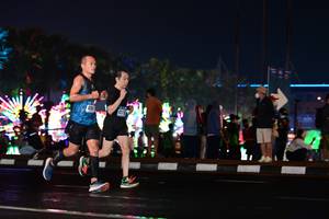 BIB: 4272
                            <button type="button" onclick="openModal(17679308)" class="btn btn-primary btn-sm float-right btn-popup" data-toggle="modal" data-target=".modal-high-quality">
                        <i class="fas fa-shopping-cart"></i> Add to Cart
                    </button>
                                            <button type="button" onclick="isThisMe(17679308, true)" class="btn btn-success btn-sm float-right btn-popup btn-isme hidden" data-toggle="tooltip" data-placement="bottom" title="นี่คือรูปของคุณใช่ไหม คลิกที่นี่เพื่อเอาเข้าอัลบั้ม">
                        <i class="fas fa-plus"></i> Add to album
                    </button>
                    <button type="button" onclick="isThisMe(17679308, false)" class="btn btn-warning btn-sm float-right btn-popup btn-isnotme hidden">
                        <i class="fas fa-ban"></i> Remove from album
                    </button>