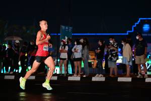 BIB: 2012
                            <button type="button" onclick="openModal(17678550)" class="btn btn-primary btn-sm float-right btn-popup" data-toggle="modal" data-target=".modal-high-quality">
                        <i class="fas fa-shopping-cart"></i> Add to Cart
                    </button>
                                            <button type="button" onclick="isThisMe(17678550, true)" class="btn btn-success btn-sm float-right btn-popup btn-isme hidden" data-toggle="tooltip" data-placement="bottom" title="นี่คือรูปของคุณใช่ไหม คลิกที่นี่เพื่อเอาเข้าอัลบั้ม">
                        <i class="fas fa-plus"></i> Add to album
                    </button>
                    <button type="button" onclick="isThisMe(17678550, false)" class="btn btn-warning btn-sm float-right btn-popup btn-isnotme hidden">
                        <i class="fas fa-ban"></i> Remove from album
                    </button>