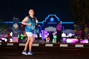 BIB: 425
                            <button type="button" onclick="openModal(17668774)" class="btn btn-primary btn-sm float-right btn-popup" data-toggle="modal" data-target=".modal-high-quality">
                        <i class="fas fa-shopping-cart"></i> Add to Cart
                    </button>
                                            <button type="button" onclick="isThisMe(17668774, true)" class="btn btn-success btn-sm float-right btn-popup btn-isme hidden" data-toggle="tooltip" data-placement="bottom" title="นี่คือรูปของคุณใช่ไหม คลิกที่นี่เพื่อเอาเข้าอัลบั้ม">
                        <i class="fas fa-plus"></i> Add to album
                    </button>
                    <button type="button" onclick="isThisMe(17668774, false)" class="btn btn-warning btn-sm float-right btn-popup btn-isnotme hidden">
                        <i class="fas fa-ban"></i> Remove from album
                    </button>