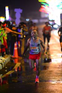 BIB: 20090
                            <button type="button" onclick="openModal(17641626)" class="btn btn-primary btn-sm float-right btn-popup" data-toggle="modal" data-target=".modal-high-quality">
                        <i class="fas fa-shopping-cart"></i> Add to Cart
                    </button>
                                            <button type="button" onclick="isThisMe(17641626, true)" class="btn btn-success btn-sm float-right btn-popup btn-isme hidden" data-toggle="tooltip" data-placement="bottom" title="นี่คือรูปของคุณใช่ไหม คลิกที่นี่เพื่อเอาเข้าอัลบั้ม">
                        <i class="fas fa-plus"></i> Add to album
                    </button>
                    <button type="button" onclick="isThisMe(17641626, false)" class="btn btn-warning btn-sm float-right btn-popup btn-isnotme hidden">
                        <i class="fas fa-ban"></i> Remove from album
                    </button>