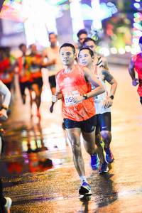 BIB: 215
                            <button type="button" onclick="openModal(18078847)" class="btn btn-primary btn-sm float-right btn-popup" data-toggle="modal" data-target=".modal-high-quality">
                        <i class="fas fa-shopping-cart"></i> Add to Cart
                    </button>
                                            <button type="button" onclick="isThisMe(18078847, true)" class="btn btn-success btn-sm float-right btn-popup btn-isme hidden" data-toggle="tooltip" data-placement="bottom" title="นี่คือรูปของคุณใช่ไหม คลิกที่นี่เพื่อเอาเข้าอัลบั้ม">
                        <i class="fas fa-plus"></i> Add to album
                    </button>
                    <button type="button" onclick="isThisMe(18078847, false)" class="btn btn-warning btn-sm float-right btn-popup btn-isnotme hidden">
                        <i class="fas fa-ban"></i> Remove from album
                    </button>