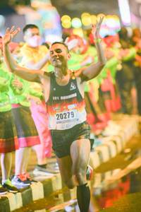 BIB: 20279
                            <button type="button" onclick="openModal(18077298)" class="btn btn-primary btn-sm float-right btn-popup" data-toggle="modal" data-target=".modal-high-quality">
                        <i class="fas fa-shopping-cart"></i> Add to Cart
                    </button>
                                            <button type="button" onclick="isThisMe(18077298, true)" class="btn btn-success btn-sm float-right btn-popup btn-isme hidden" data-toggle="tooltip" data-placement="bottom" title="นี่คือรูปของคุณใช่ไหม คลิกที่นี่เพื่อเอาเข้าอัลบั้ม">
                        <i class="fas fa-plus"></i> Add to album
                    </button>
                    <button type="button" onclick="isThisMe(18077298, false)" class="btn btn-warning btn-sm float-right btn-popup btn-isnotme hidden">
                        <i class="fas fa-ban"></i> Remove from album
                    </button>