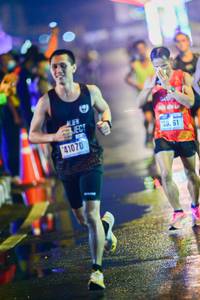 BIB: 061, 41070
                            <button type="button" onclick="openModal(17880056)" class="btn btn-primary btn-sm float-right btn-popup" data-toggle="modal" data-target=".modal-high-quality">
                        <i class="fas fa-shopping-cart"></i> Add to Cart
                    </button>
                                            <button type="button" onclick="isThisMe(17880056, true)" class="btn btn-success btn-sm float-right btn-popup btn-isme hidden" data-toggle="tooltip" data-placement="bottom" title="นี่คือรูปของคุณใช่ไหม คลิกที่นี่เพื่อเอาเข้าอัลบั้ม">
                        <i class="fas fa-plus"></i> Add to album
                    </button>
                    <button type="button" onclick="isThisMe(17880056, false)" class="btn btn-warning btn-sm float-right btn-popup btn-isnotme hidden">
                        <i class="fas fa-ban"></i> Remove from album
                    </button>