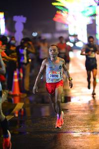 BIB: 20090
                            <button type="button" onclick="openModal(16718770)" class="btn btn-primary btn-sm float-right btn-popup" data-toggle="modal" data-target=".modal-high-quality">
                        <i class="fas fa-shopping-cart"></i> Add to Cart
                    </button>
                                            <button type="button" onclick="isThisMe(16718770, true)" class="btn btn-success btn-sm float-right btn-popup btn-isme hidden" data-toggle="tooltip" data-placement="bottom" title="นี่คือรูปของคุณใช่ไหม คลิกที่นี่เพื่อเอาเข้าอัลบั้ม">
                        <i class="fas fa-plus"></i> Add to album
                    </button>
                    <button type="button" onclick="isThisMe(16718770, false)" class="btn btn-warning btn-sm float-right btn-popup btn-isnotme hidden">
                        <i class="fas fa-ban"></i> Remove from album
                    </button>