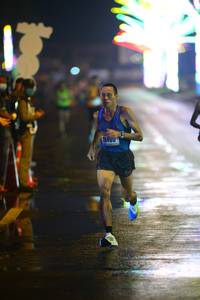 BIB: 20400
                            <button type="button" onclick="openModal(16726621)" class="btn btn-primary btn-sm float-right btn-popup" data-toggle="modal" data-target=".modal-high-quality">
                        <i class="fas fa-shopping-cart"></i> Add to Cart
                    </button>
                                            <button type="button" onclick="isThisMe(16726621, true)" class="btn btn-success btn-sm float-right btn-popup btn-isme hidden" data-toggle="tooltip" data-placement="bottom" title="นี่คือรูปของคุณใช่ไหม คลิกที่นี่เพื่อเอาเข้าอัลบั้ม">
                        <i class="fas fa-plus"></i> Add to album
                    </button>
                    <button type="button" onclick="isThisMe(16726621, false)" class="btn btn-warning btn-sm float-right btn-popup btn-isnotme hidden">
                        <i class="fas fa-ban"></i> Remove from album
                    </button>