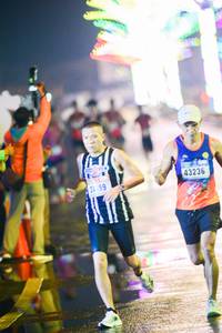 BIB: 199, 43236
                            <button type="button" onclick="openModal(17879573)" class="btn btn-primary btn-sm float-right btn-popup" data-toggle="modal" data-target=".modal-high-quality">
                        <i class="fas fa-shopping-cart"></i> Add to Cart
                    </button>
                                            <button type="button" onclick="isThisMe(17879573, true)" class="btn btn-success btn-sm float-right btn-popup btn-isme hidden" data-toggle="tooltip" data-placement="bottom" title="นี่คือรูปของคุณใช่ไหม คลิกที่นี่เพื่อเอาเข้าอัลบั้ม">
                        <i class="fas fa-plus"></i> Add to album
                    </button>
                    <button type="button" onclick="isThisMe(17879573, false)" class="btn btn-warning btn-sm float-right btn-popup btn-isnotme hidden">
                        <i class="fas fa-ban"></i> Remove from album
                    </button>