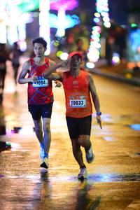 BIB: 1094, 20033
                            <button type="button" onclick="openModal(16690843)" class="btn btn-primary btn-sm float-right btn-popup" data-toggle="modal" data-target=".modal-high-quality">
                        <i class="fas fa-shopping-cart"></i> Add to Cart
                    </button>
                                            <button type="button" onclick="isThisMe(16690843, true)" class="btn btn-success btn-sm float-right btn-popup btn-isme hidden" data-toggle="tooltip" data-placement="bottom" title="นี่คือรูปของคุณใช่ไหม คลิกที่นี่เพื่อเอาเข้าอัลบั้ม">
                        <i class="fas fa-plus"></i> Add to album
                    </button>
                    <button type="button" onclick="isThisMe(16690843, false)" class="btn btn-warning btn-sm float-right btn-popup btn-isnotme hidden">
                        <i class="fas fa-ban"></i> Remove from album
                    </button>