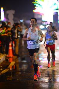 BIB: 090, 41785
                            <button type="button" onclick="openModal(16718781)" class="btn btn-primary btn-sm float-right btn-popup" data-toggle="modal" data-target=".modal-high-quality">
                        <i class="fas fa-shopping-cart"></i> Add to Cart
                    </button>
                                            <button type="button" onclick="isThisMe(16718781, true)" class="btn btn-success btn-sm float-right btn-popup btn-isme hidden" data-toggle="tooltip" data-placement="bottom" title="นี่คือรูปของคุณใช่ไหม คลิกที่นี่เพื่อเอาเข้าอัลบั้ม">
                        <i class="fas fa-plus"></i> Add to album
                    </button>
                    <button type="button" onclick="isThisMe(16718781, false)" class="btn btn-warning btn-sm float-right btn-popup btn-isnotme hidden">
                        <i class="fas fa-ban"></i> Remove from album
                    </button>