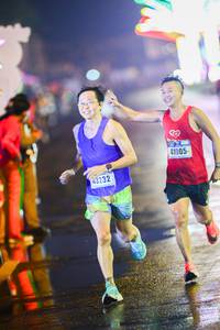 BIB: 41005, 43232
                            <button type="button" onclick="openModal(17878405)" class="btn btn-primary btn-sm float-right btn-popup" data-toggle="modal" data-target=".modal-high-quality">
                        <i class="fas fa-shopping-cart"></i> Add to Cart
                    </button>
                                            <button type="button" onclick="isThisMe(17878405, true)" class="btn btn-success btn-sm float-right btn-popup btn-isme hidden" data-toggle="tooltip" data-placement="bottom" title="นี่คือรูปของคุณใช่ไหม คลิกที่นี่เพื่อเอาเข้าอัลบั้ม">
                        <i class="fas fa-plus"></i> Add to album
                    </button>
                    <button type="button" onclick="isThisMe(17878405, false)" class="btn btn-warning btn-sm float-right btn-popup btn-isnotme hidden">
                        <i class="fas fa-ban"></i> Remove from album
                    </button>