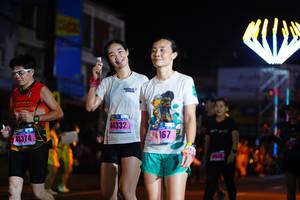 BIB: 44332, 4374, 167
                            <button type="button" onclick="openModal(17033262)" class="btn btn-primary btn-sm float-right btn-popup" data-toggle="modal" data-target=".modal-high-quality">
                        <i class="fas fa-shopping-cart"></i> Add to Cart
                    </button>
                                            <button type="button" onclick="isThisMe(17033262, true)" class="btn btn-success btn-sm float-right btn-popup btn-isme hidden" data-toggle="tooltip" data-placement="bottom" title="นี่คือรูปของคุณใช่ไหม คลิกที่นี่เพื่อเอาเข้าอัลบั้ม">
                        <i class="fas fa-plus"></i> Add to album
                    </button>
                    <button type="button" onclick="isThisMe(17033262, false)" class="btn btn-warning btn-sm float-right btn-popup btn-isnotme hidden">
                        <i class="fas fa-ban"></i> Remove from album
                    </button>