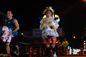 BIB: 402
                            <button type="button" onclick="openModal(17193928)" class="btn btn-primary btn-sm float-right btn-popup" data-toggle="modal" data-target=".modal-high-quality">
                        <i class="fas fa-shopping-cart"></i> Add to Cart
                    </button>
                                            <button type="button" onclick="isThisMe(17193928, true)" class="btn btn-success btn-sm float-right btn-popup btn-isme hidden" data-toggle="tooltip" data-placement="bottom" title="นี่คือรูปของคุณใช่ไหม คลิกที่นี่เพื่อเอาเข้าอัลบั้ม">
                        <i class="fas fa-plus"></i> Add to album
                    </button>
                    <button type="button" onclick="isThisMe(17193928, false)" class="btn btn-warning btn-sm float-right btn-popup btn-isnotme hidden">
                        <i class="fas fa-ban"></i> Remove from album
                    </button>