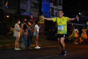 BIB: 43243
                            <button type="button" onclick="openModal(17164957)" class="btn btn-primary btn-sm float-right btn-popup" data-toggle="modal" data-target=".modal-high-quality">
                        <i class="fas fa-shopping-cart"></i> Add to Cart
                    </button>
                                            <button type="button" onclick="isThisMe(17164957, true)" class="btn btn-success btn-sm float-right btn-popup btn-isme hidden" data-toggle="tooltip" data-placement="bottom" title="นี่คือรูปของคุณใช่ไหม คลิกที่นี่เพื่อเอาเข้าอัลบั้ม">
                        <i class="fas fa-plus"></i> Add to album
                    </button>
                    <button type="button" onclick="isThisMe(17164957, false)" class="btn btn-warning btn-sm float-right btn-popup btn-isnotme hidden">
                        <i class="fas fa-ban"></i> Remove from album
                    </button>