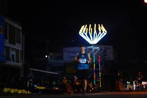 BIB: 1814
                            <button type="button" onclick="openModal(17196106)" class="btn btn-primary btn-sm float-right btn-popup" data-toggle="modal" data-target=".modal-high-quality">
                        <i class="fas fa-shopping-cart"></i> Add to Cart
                    </button>
                                            <button type="button" onclick="isThisMe(17196106, true)" class="btn btn-success btn-sm float-right btn-popup btn-isme hidden" data-toggle="tooltip" data-placement="bottom" title="นี่คือรูปของคุณใช่ไหม คลิกที่นี่เพื่อเอาเข้าอัลบั้ม">
                        <i class="fas fa-plus"></i> Add to album
                    </button>
                    <button type="button" onclick="isThisMe(17196106, false)" class="btn btn-warning btn-sm float-right btn-popup btn-isnotme hidden">
                        <i class="fas fa-ban"></i> Remove from album
                    </button>